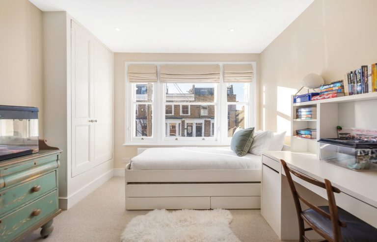 Askew Crescent bedroom